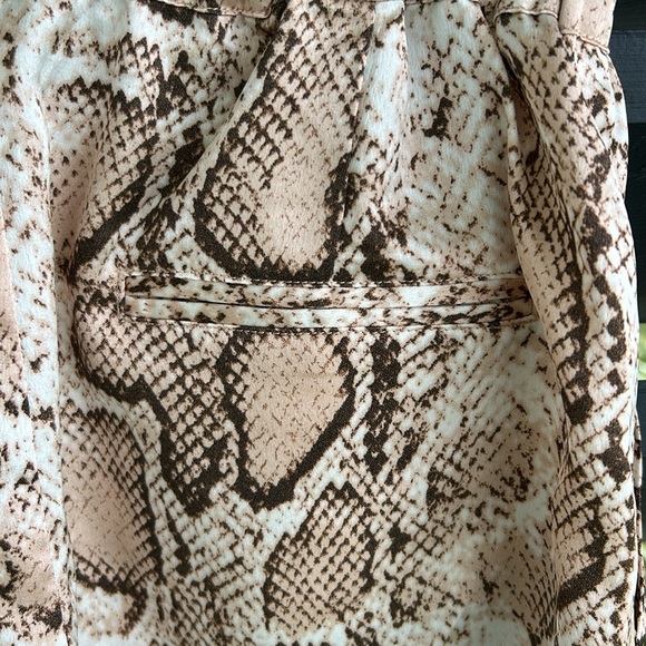 L’Academie SUPER CUTE Jane Shorts - Picture 6 of 8